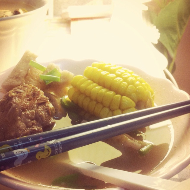 莲藕玉米排骨汤