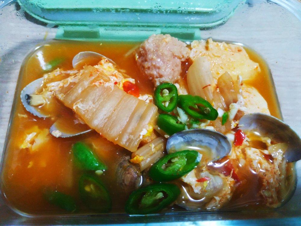 花蛤时蔬豆腐汤