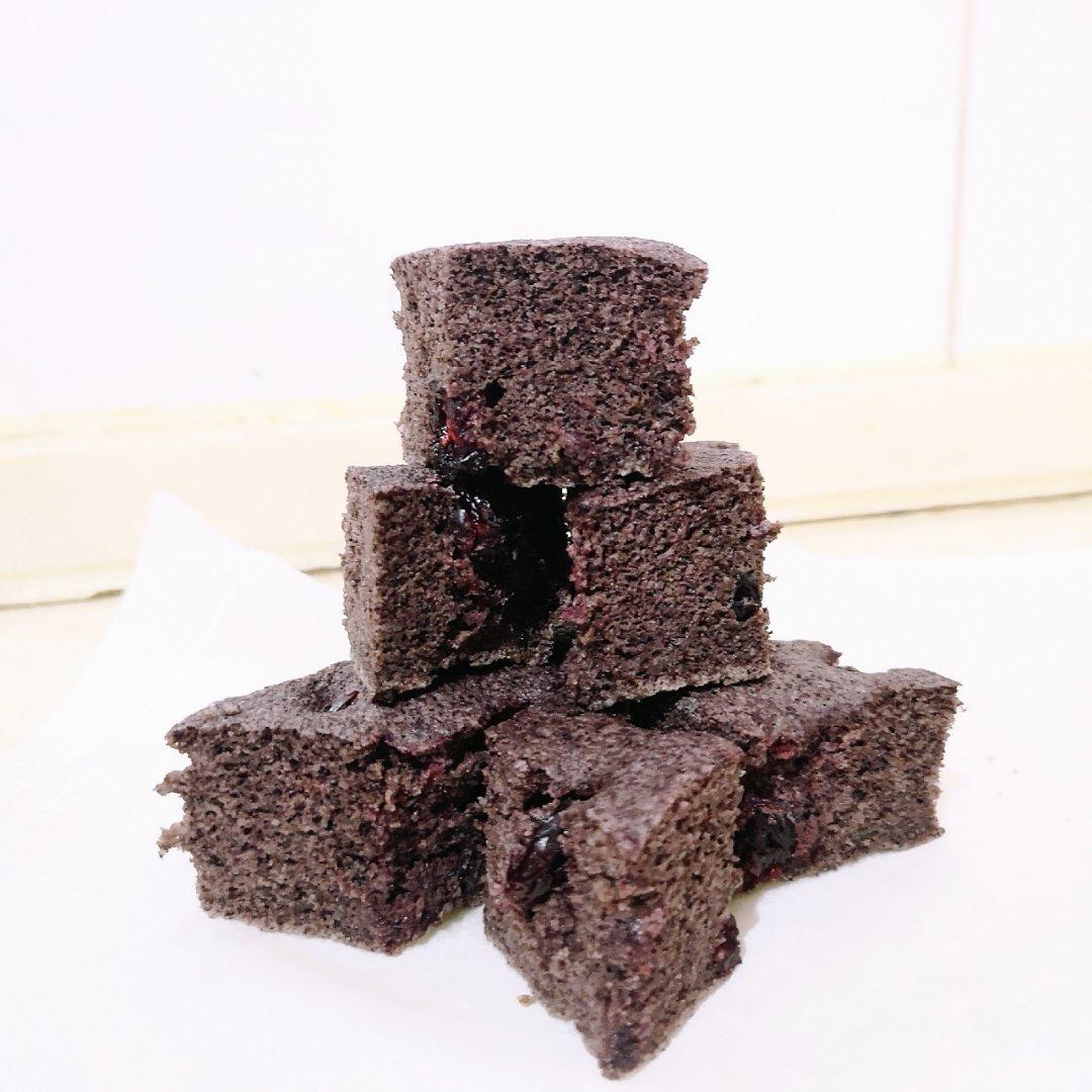 娇娇不爱喘做的黑米糕