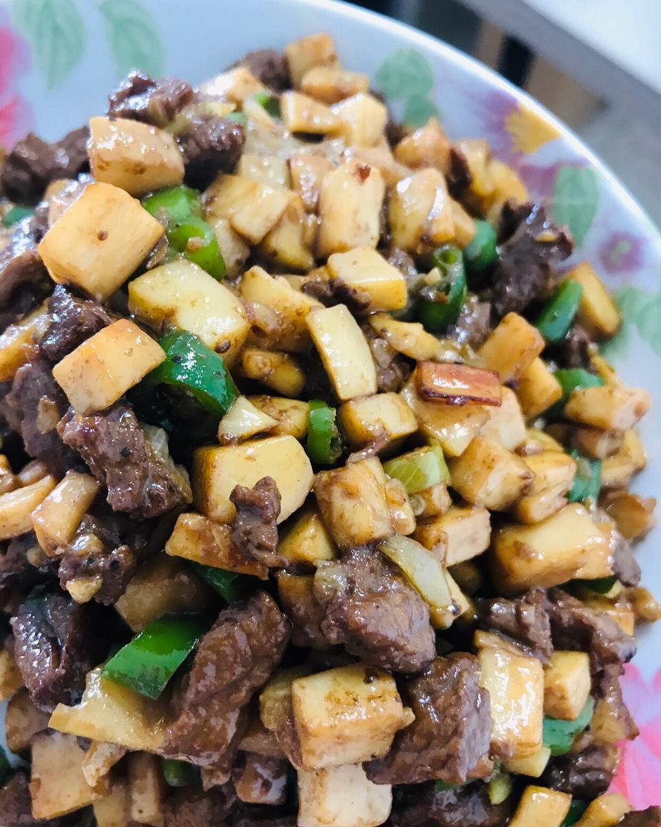 家常菜~杏鲍菇烧牛肉粒
