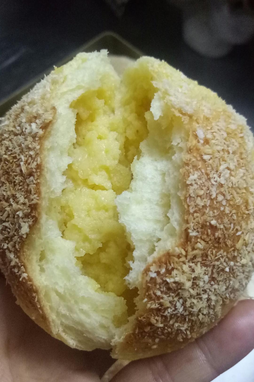椰蓉奶酥小餐包