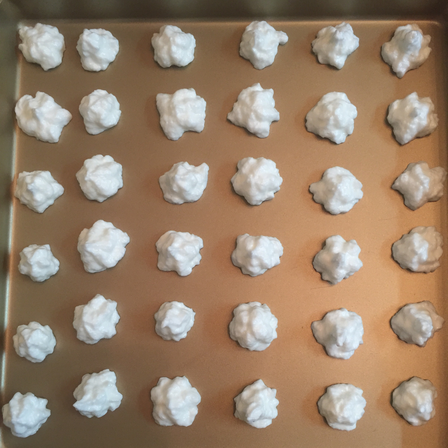 烤蛋白霜小饼