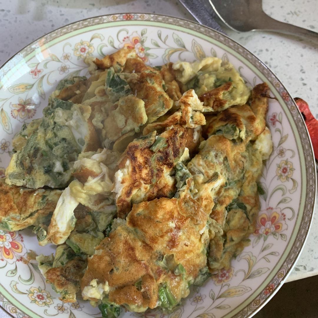 香椿芽摊鸡蛋