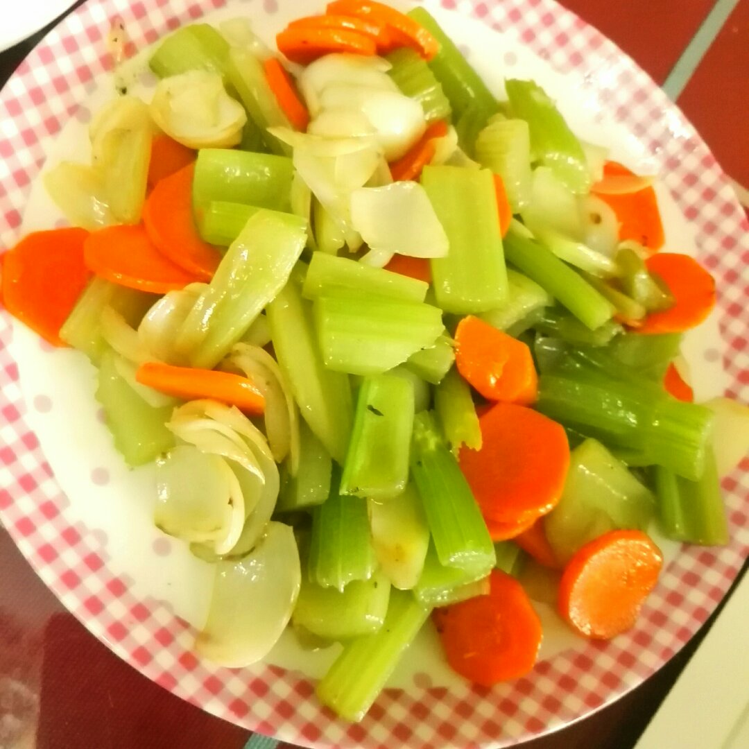 西芹百合炒腰果