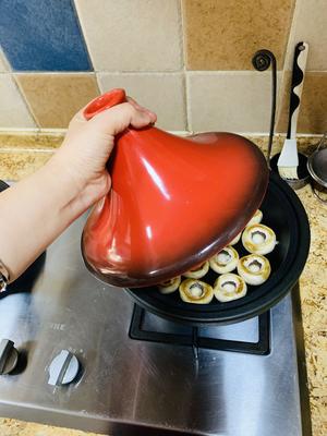 塔吉锅煎口蘑的做法 步骤4