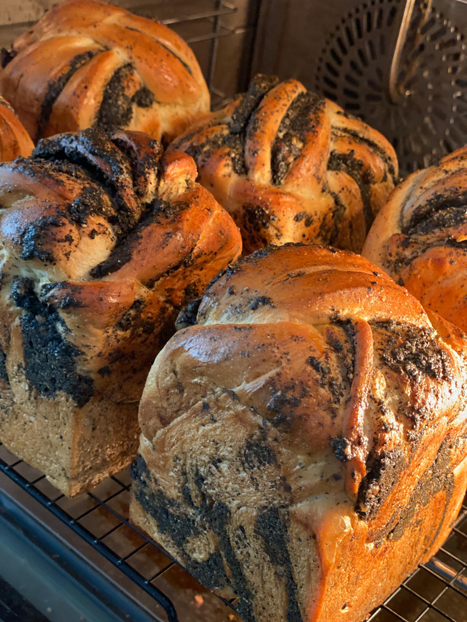 料多多系列--黑芝麻奶酥小吐司