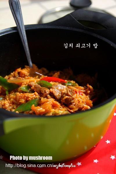 韩式泡菜豆芽牛肉焖饭的做法