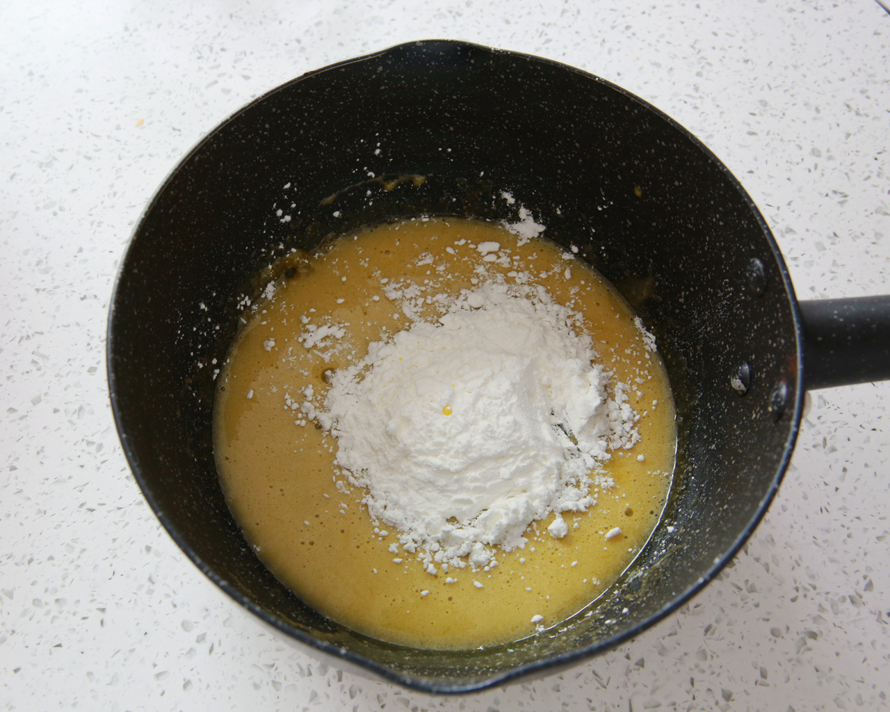 爆浆海盐奶盖蛋糕(加高戚风蛋糕）的做法 步骤8