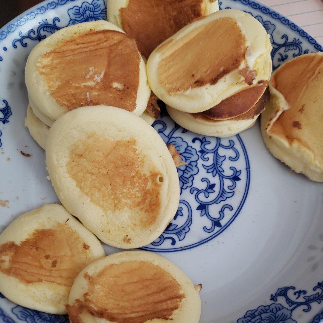 不用烤箱 15分钟无油低糖的舒芙蕾蛋糕松饼 🥞 蓬松绵软