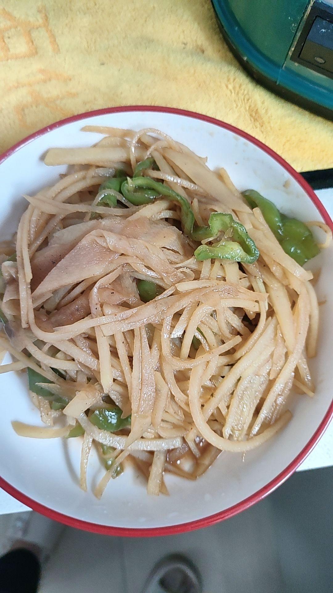 酸辣土豆丝的家常做法 超级下饭