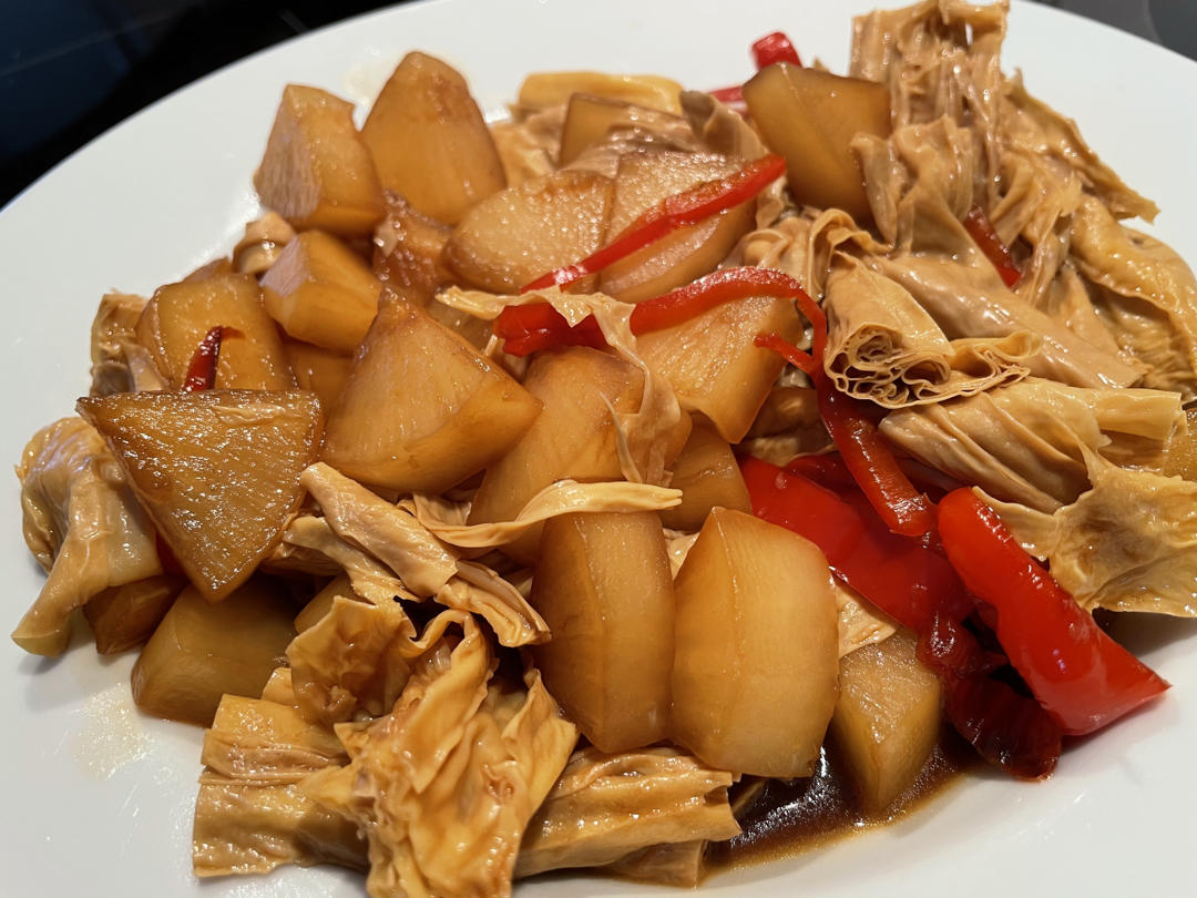 红烧白萝卜块/比肉还好吃的素菜