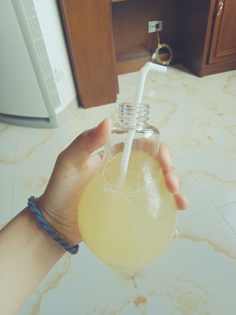 四步做好正宗柠檬水！