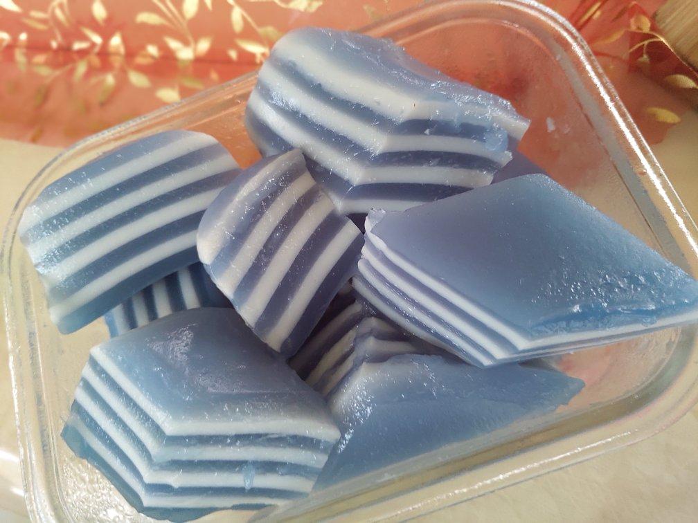 蝶豆花地中海蓝白木薯粉椰汁浆千层糕