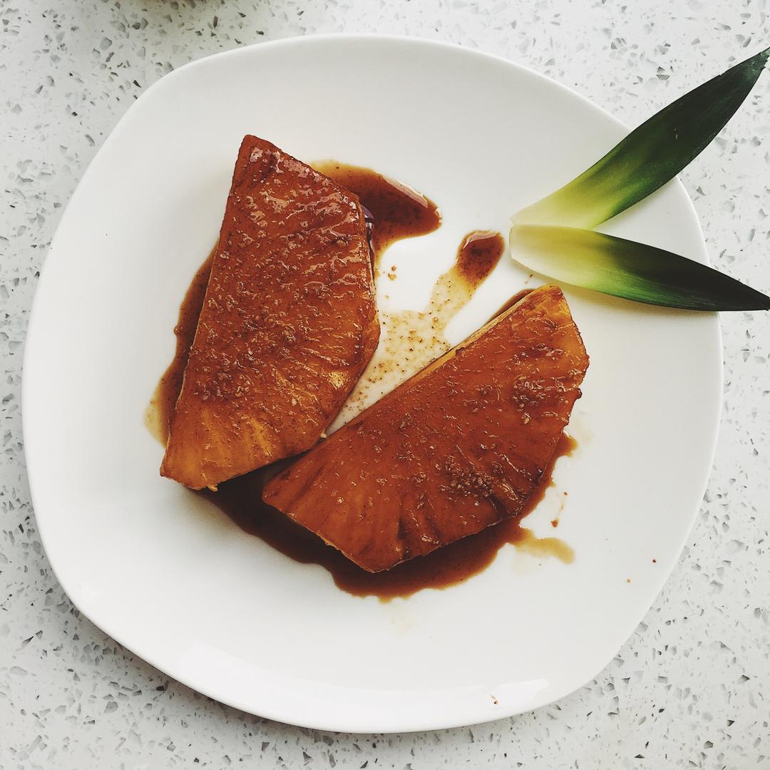 肉桂酒香煎凤梨