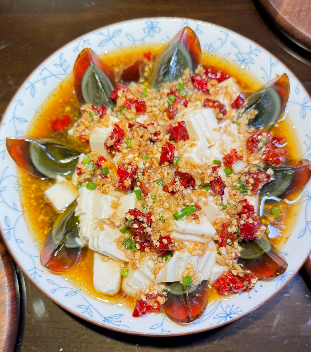 皮蛋拌豆腐