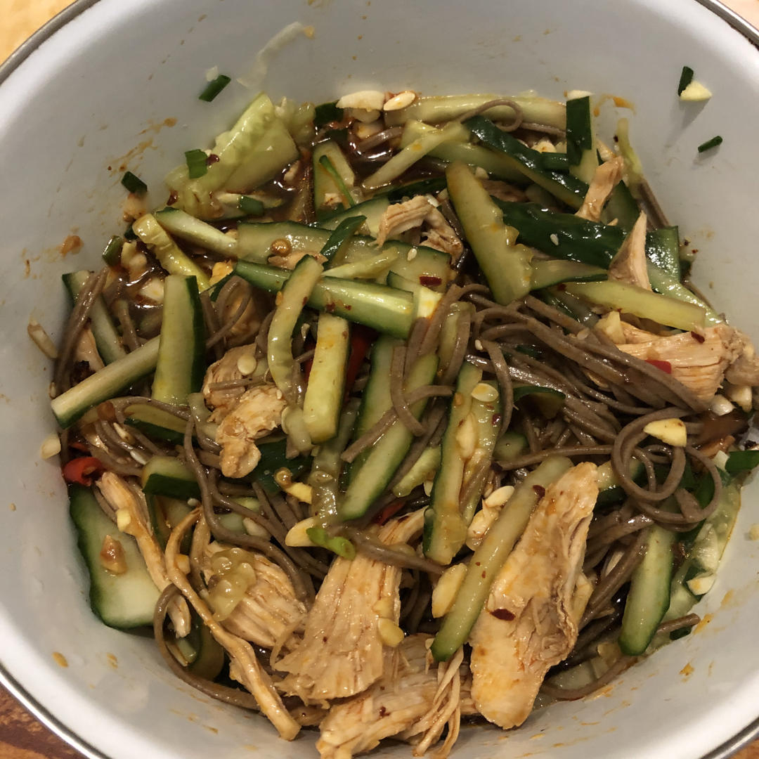 快手减脂餐❗️爆好吃的凉拌鸡丝荞麦面