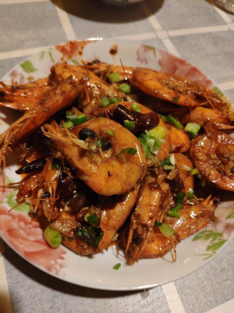 yan开欣做的麻辣炒大虾