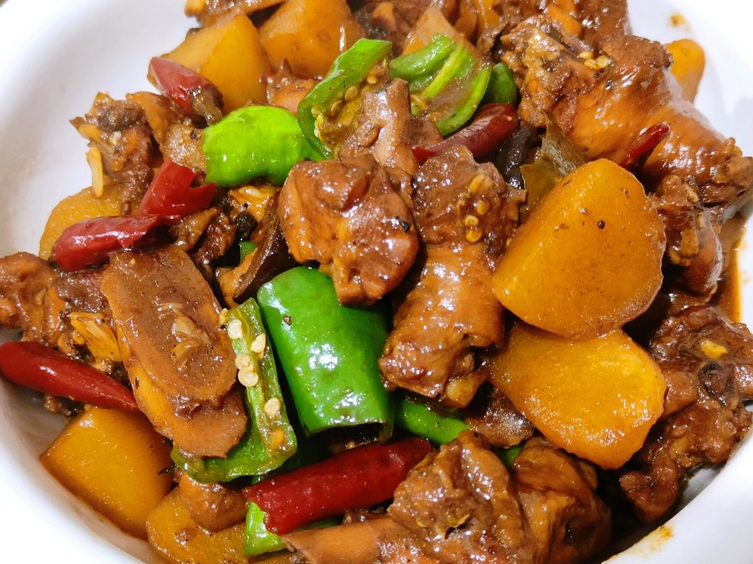 吃不够的黄焖鸡米饭你一定要试试