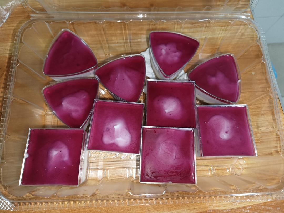 颜值超高的蓝莓酸奶双色慕斯蛋糕！