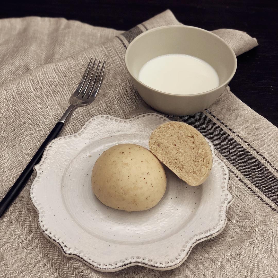 红枣燕麦牛奶馒头