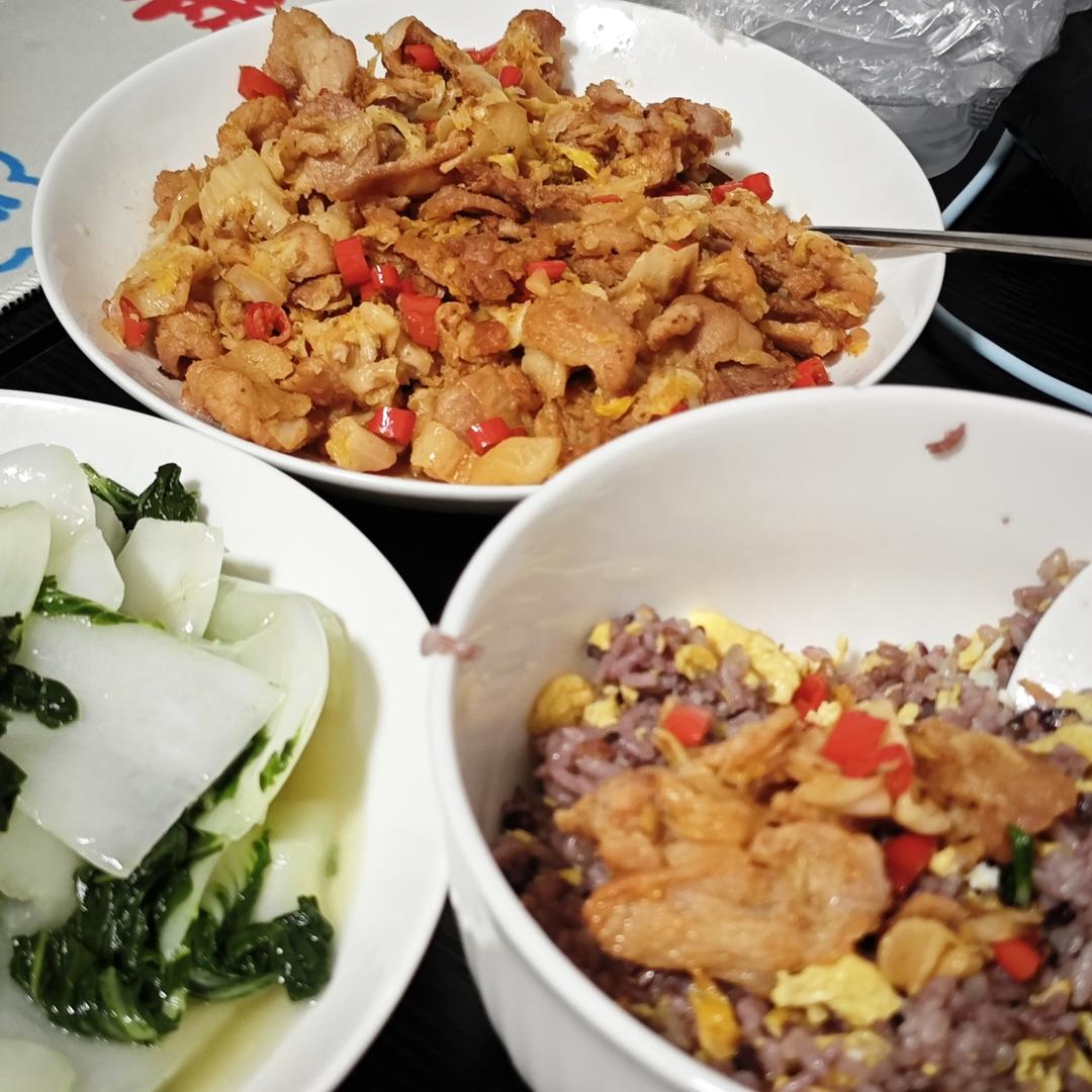 酸菜炖五花肉