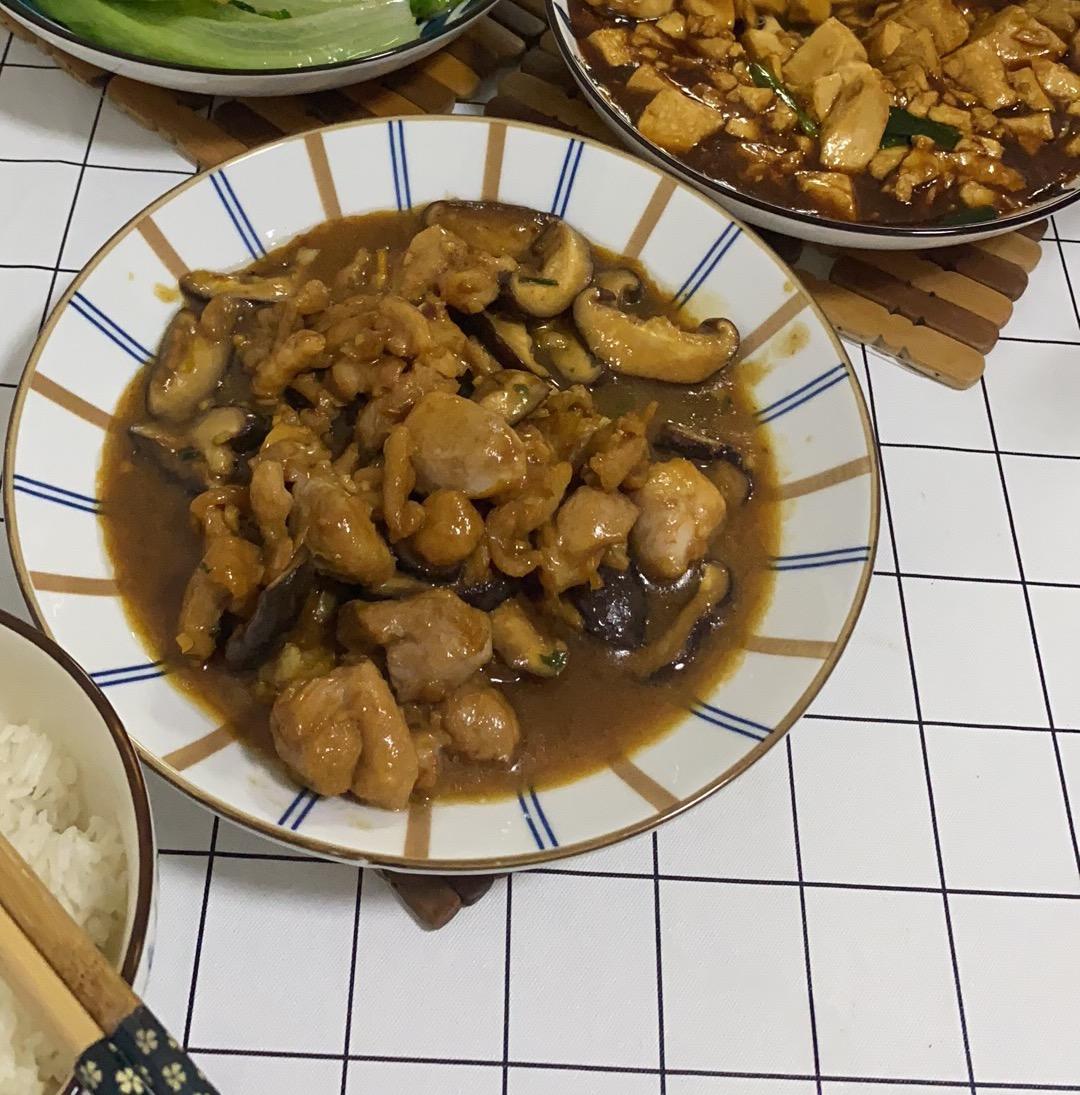 香菇滑鸡