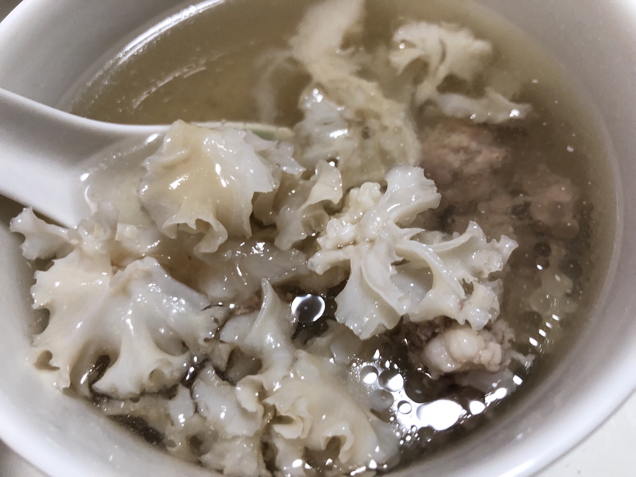 适合夏天的汤❤️绣球菌瘦肉汤