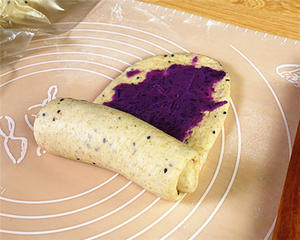 超好吃的全麦黑芝麻紫薯面包做法的做法 步骤11