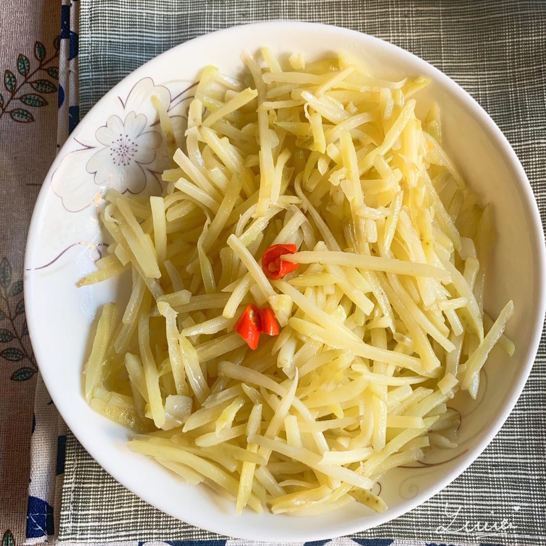 超级简单的蒜香醋溜土豆丝