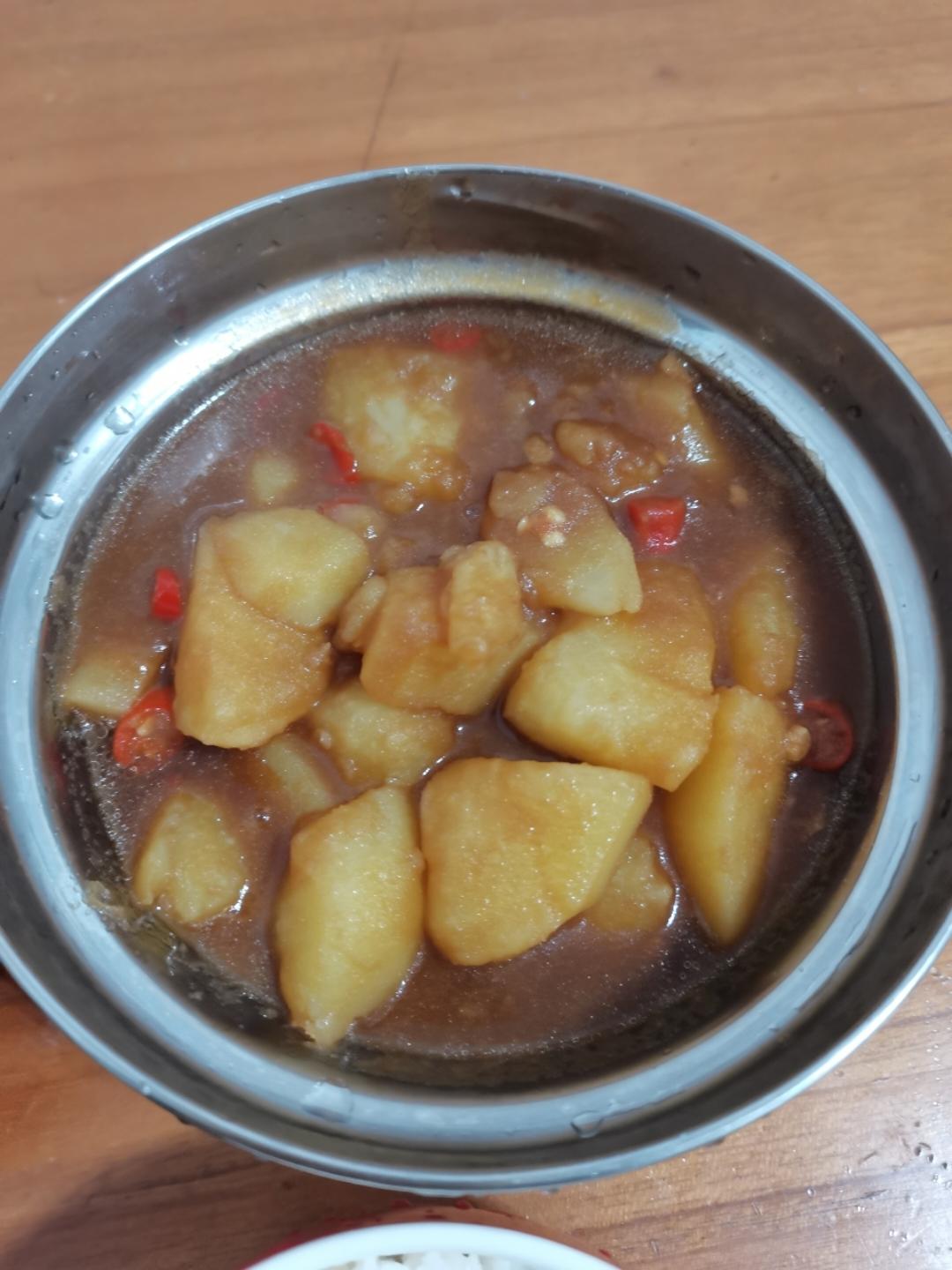 🔥巨下饭，软糯入味！比肉还好吃的红烧土豆