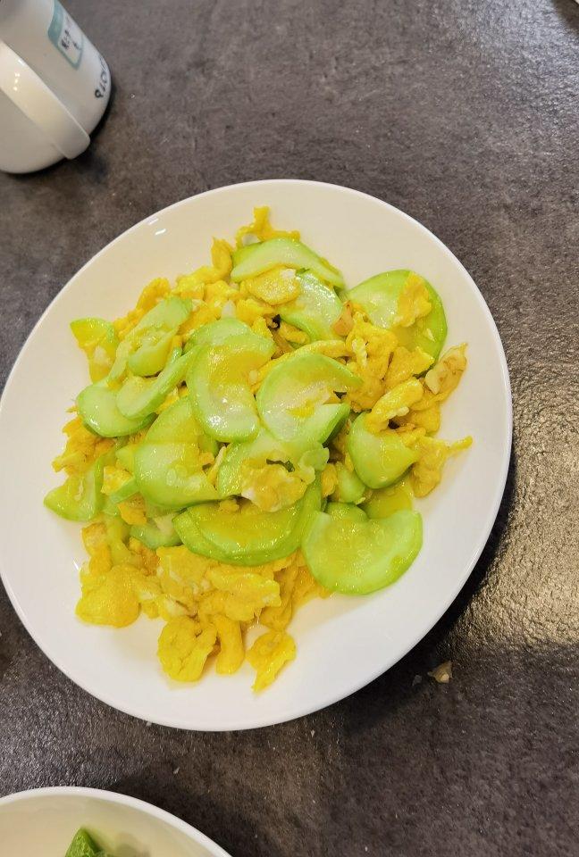 温良麻麻做的西葫芦瓜炒鸡蛋茭瓜炒鸡蛋