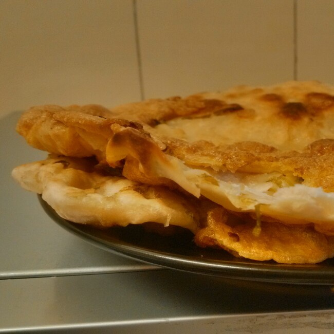 鸡蛋葱油饼                  （更新饼坯保存方法）