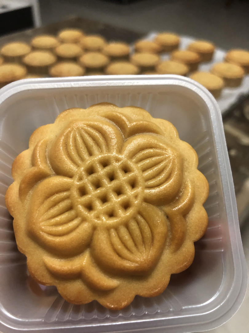椰蓉蔓越莓月饼（不含糯米粉、淀粉）