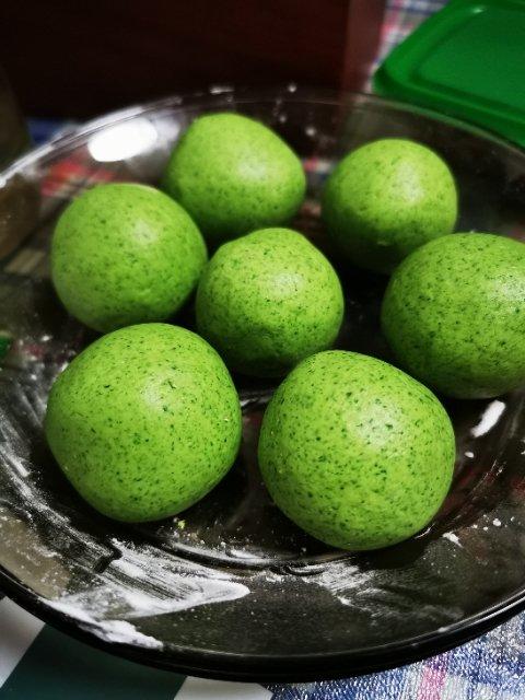 咸蛋黄肉松青团（艾糍）