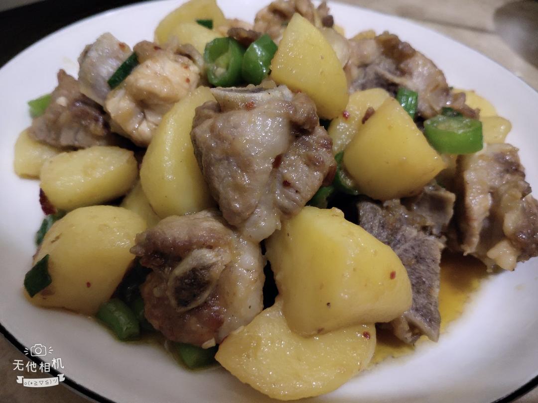 土豆烧排骨