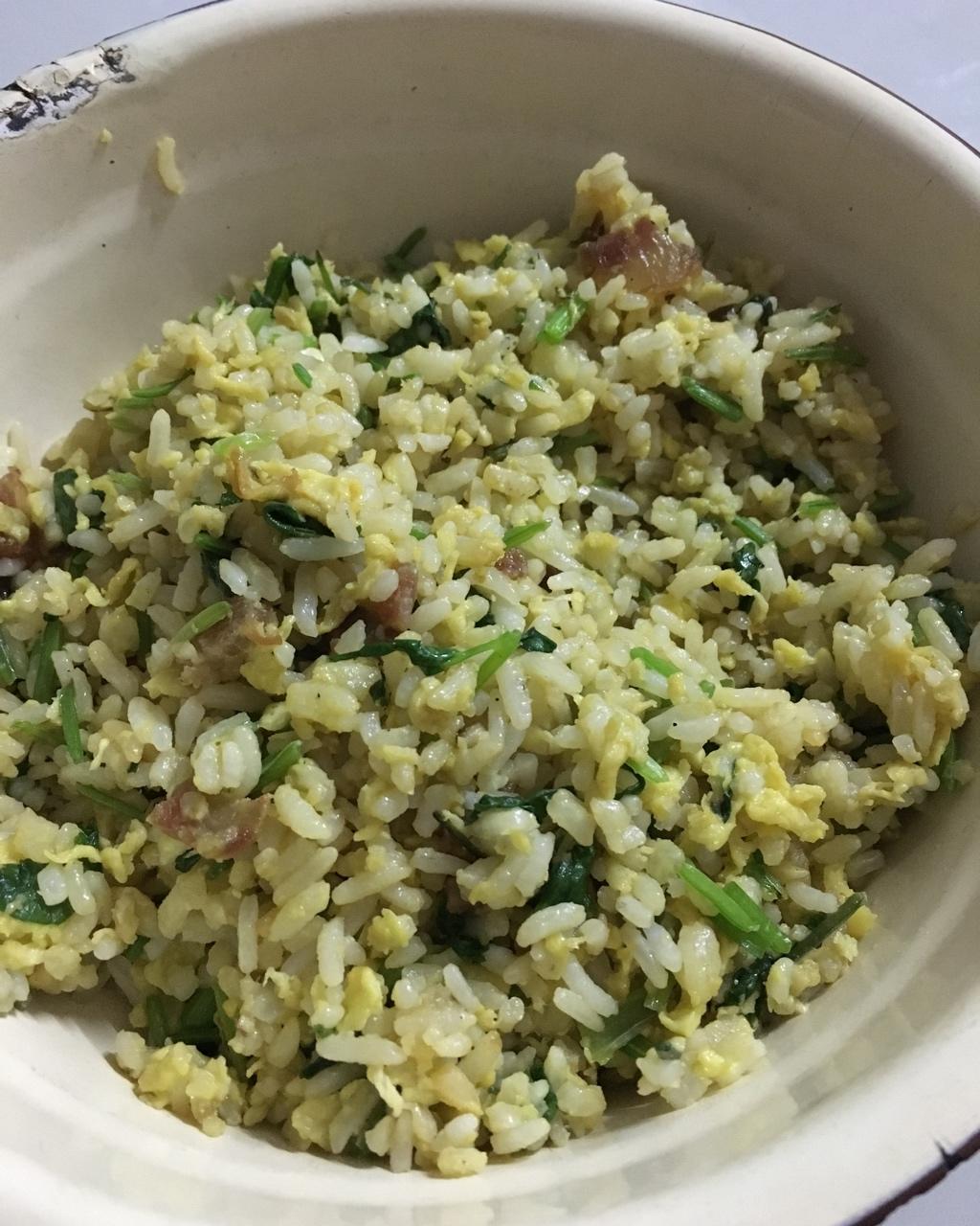 香菜火腿蛋炒饭