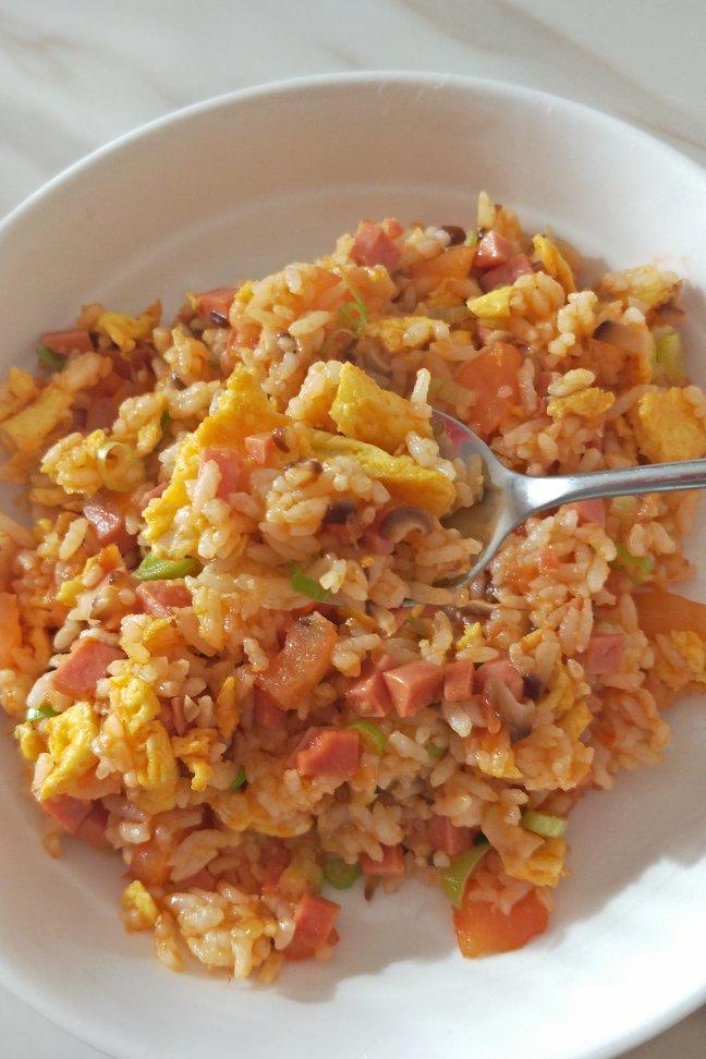 西红柿鸡蛋炒饭