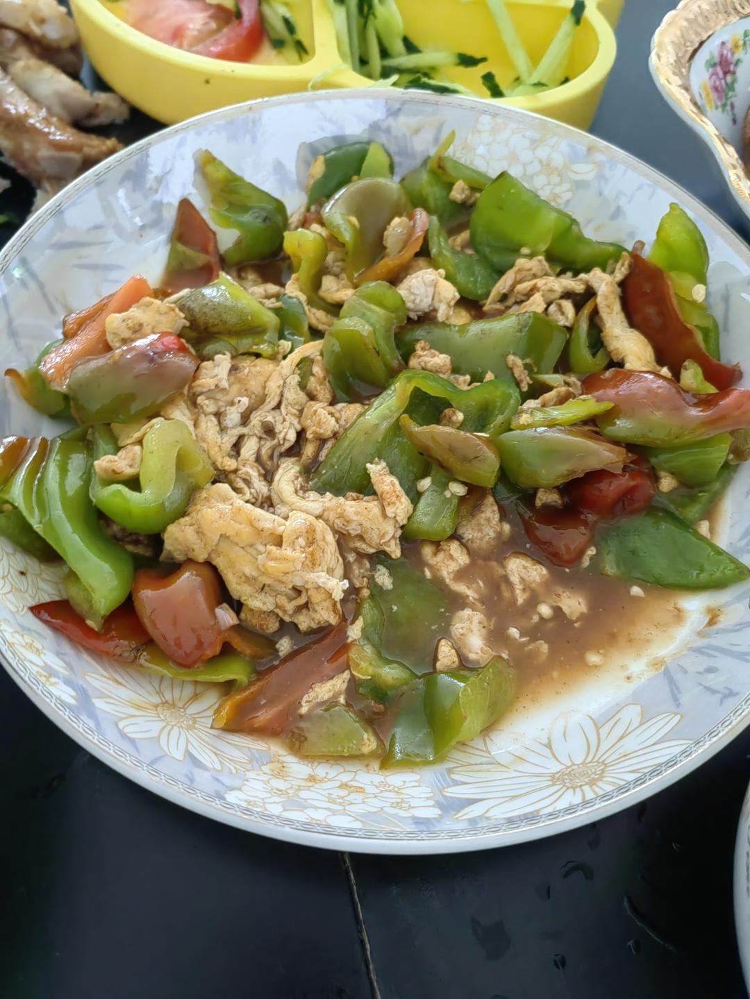 超级下饭的虎皮青椒炒鸡蛋！三碗饭都不够