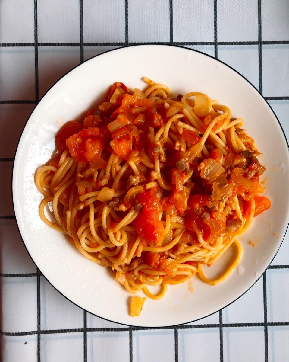 番茄肉酱意大利面