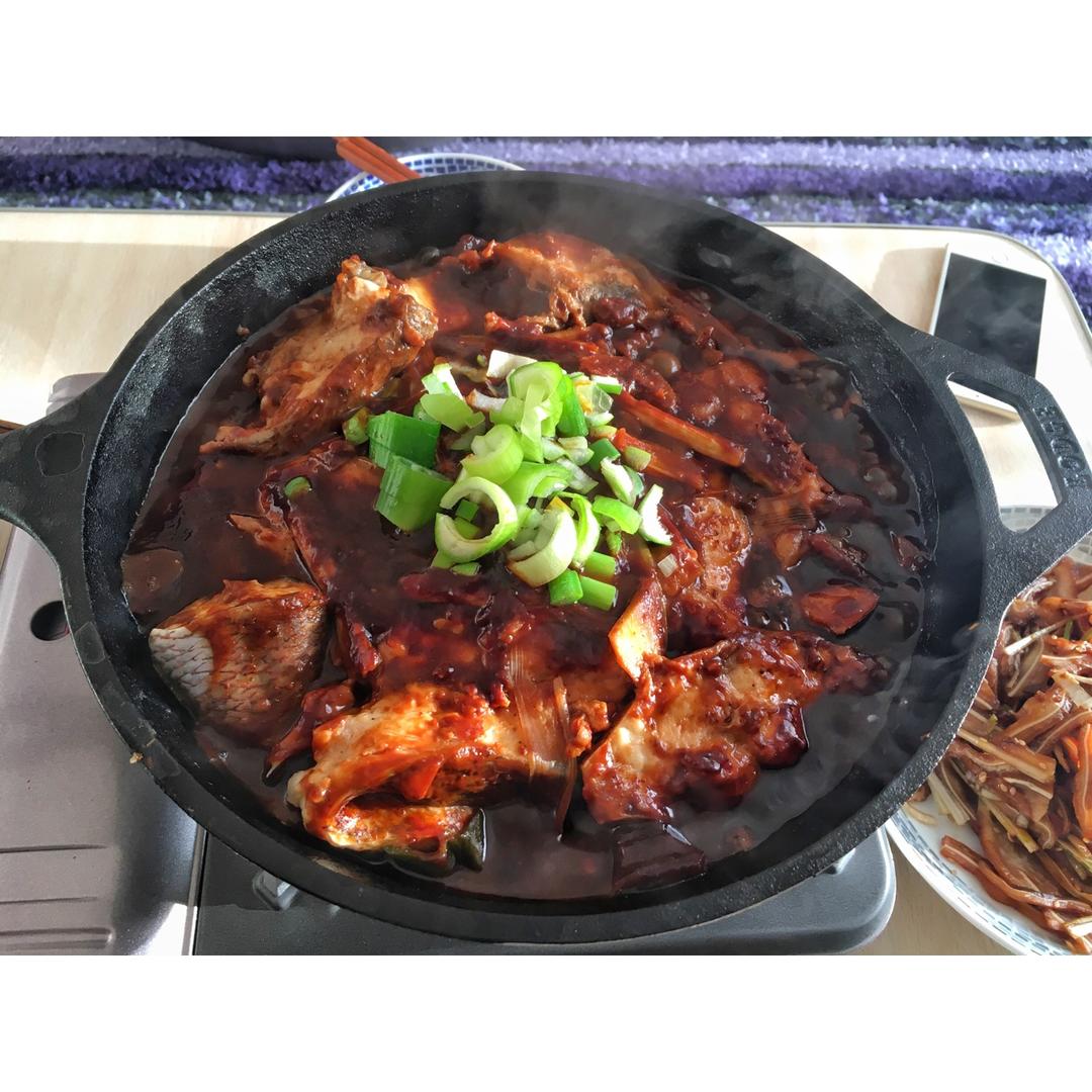 三汁焖锅鱼