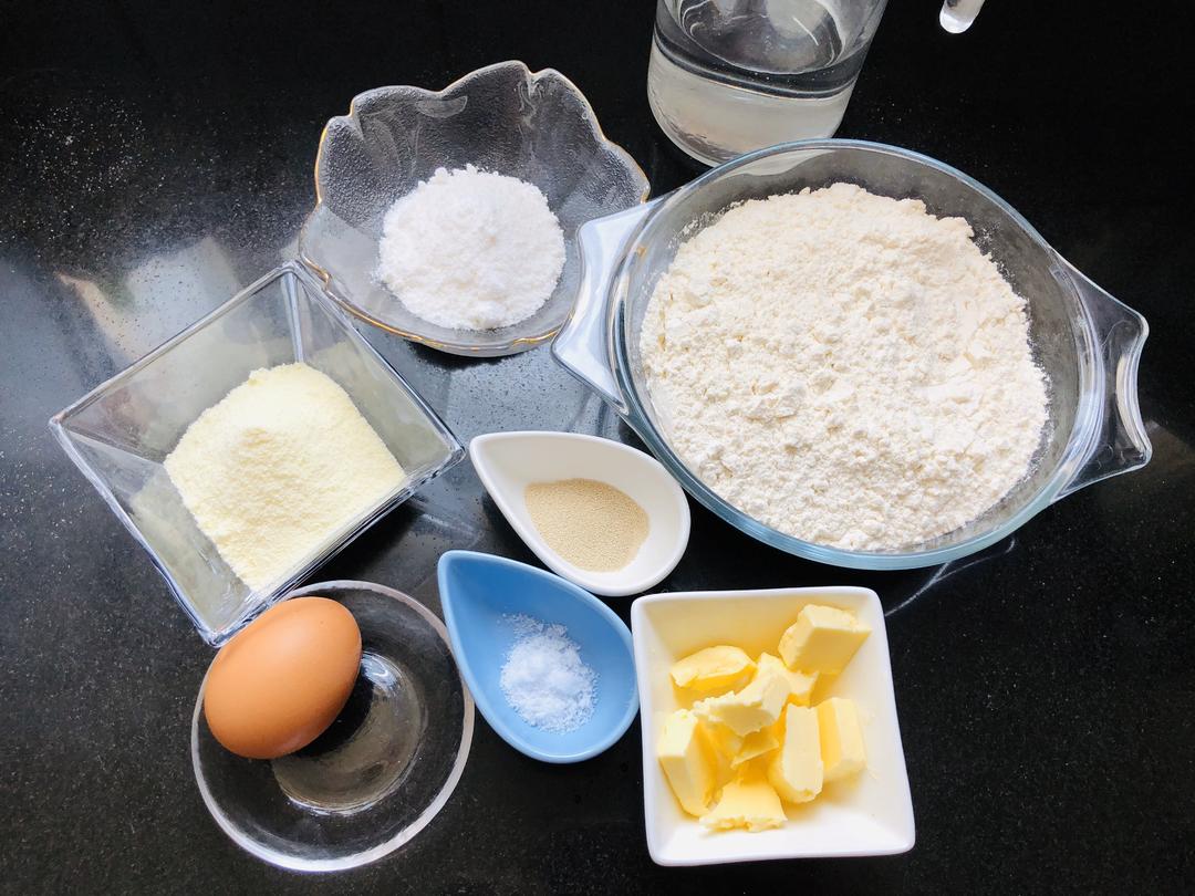 纯奶手撕吐司的做法 步骤1