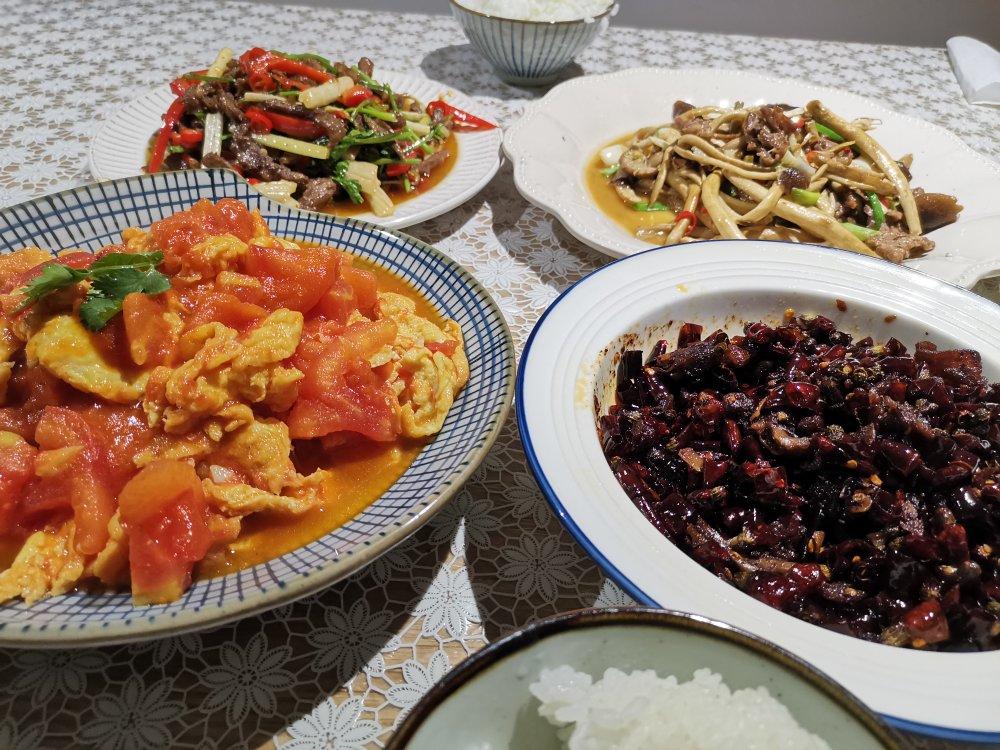 小炒牛肉（肉嫩味香）