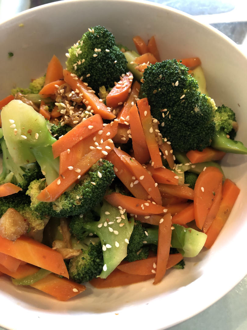 凉拌西兰花-辣的