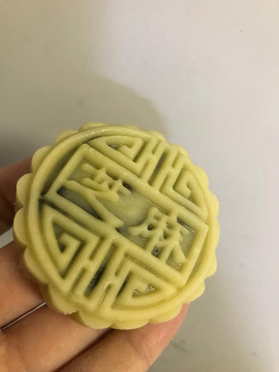 黑芝麻核桃馅月饼