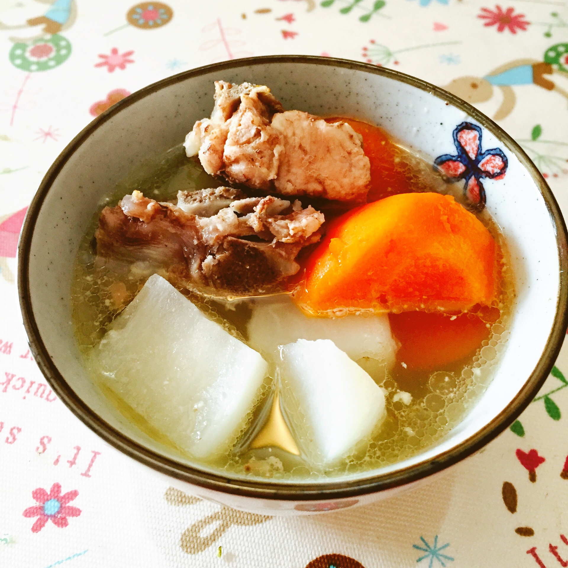 萝卜排骨汤