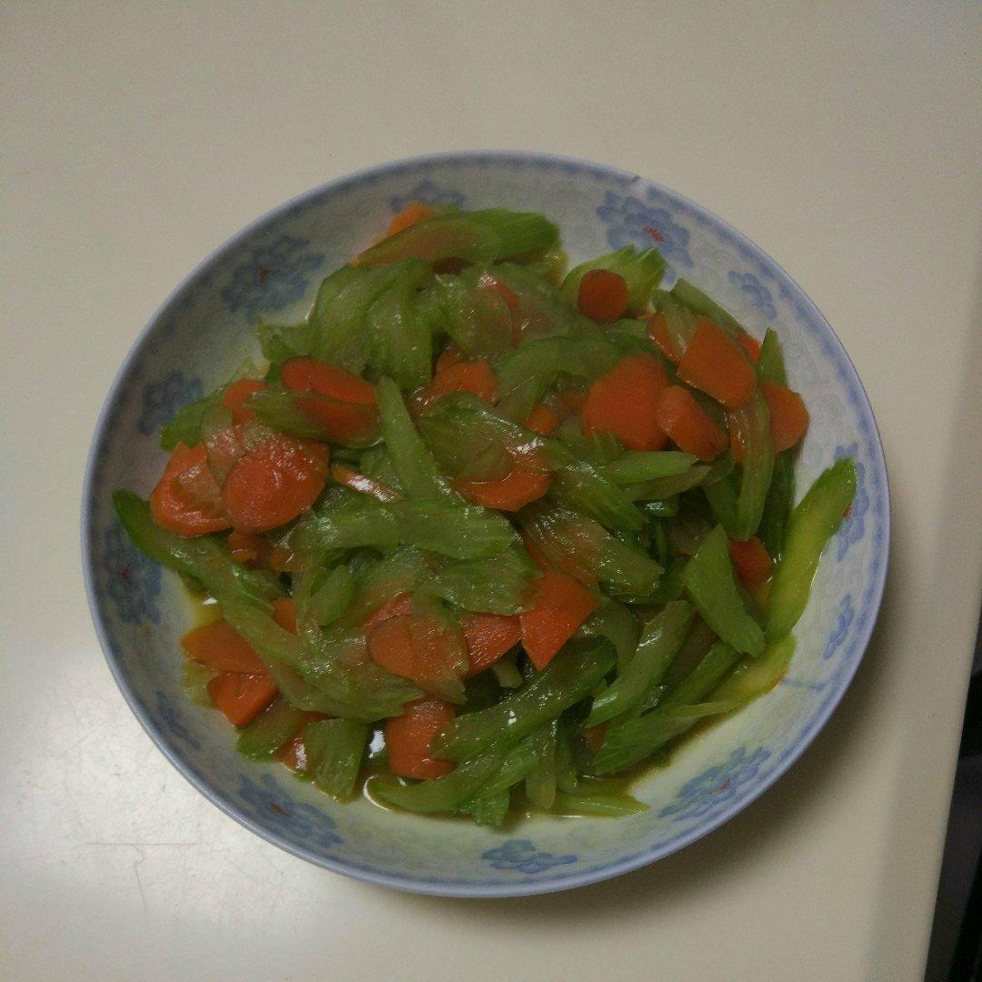 耗油芹菜胡萝卜丝