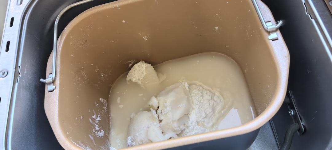 纯奶手撕吐司的做法 步骤1