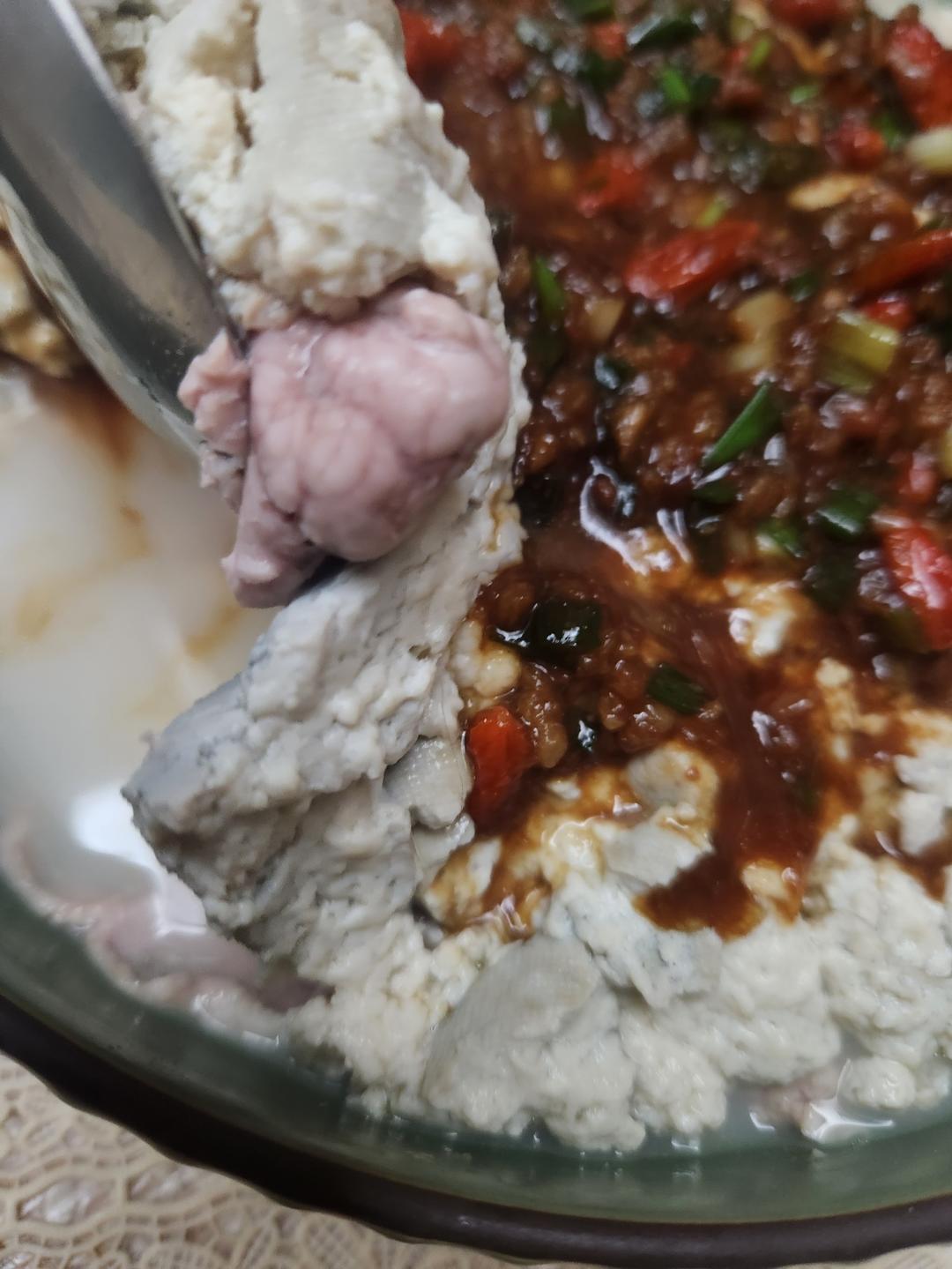 臭豆腐蒸猪脑