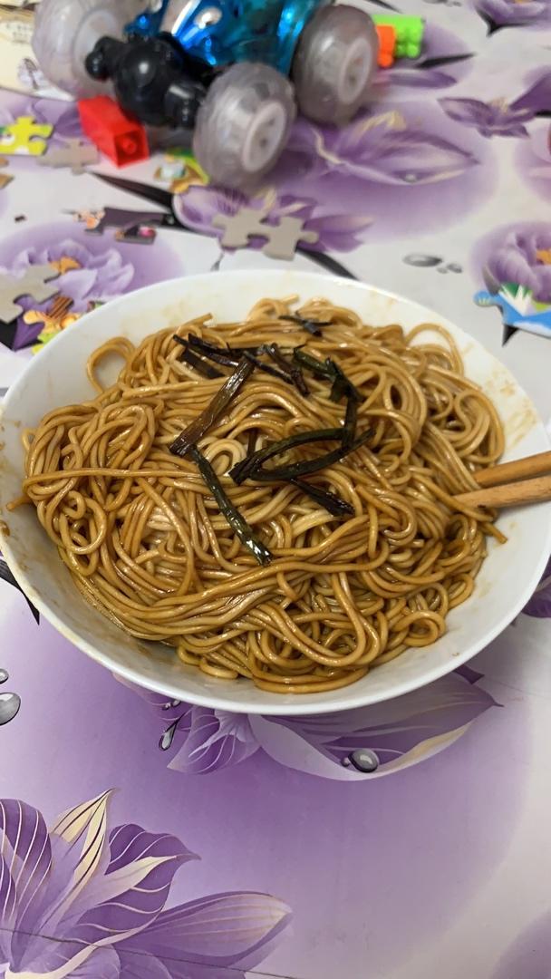 葱油拌面Spring Onion Noodles