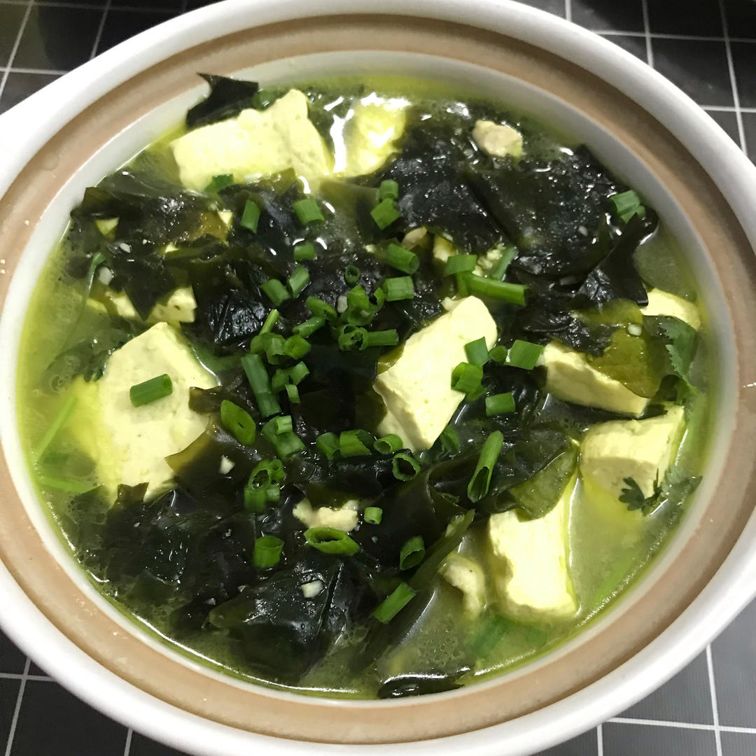 serenawxy做的裙带菜豆腐汤